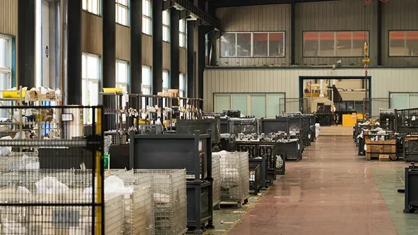 مستودع المنتجات الشبه جاهزة