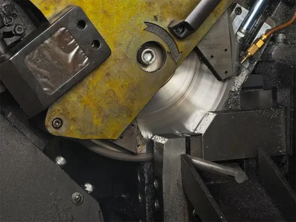 قطع المواد الخام (الفولاذ)